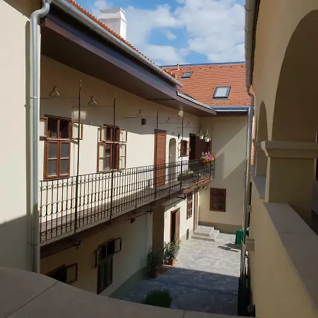 Loft Apartman *