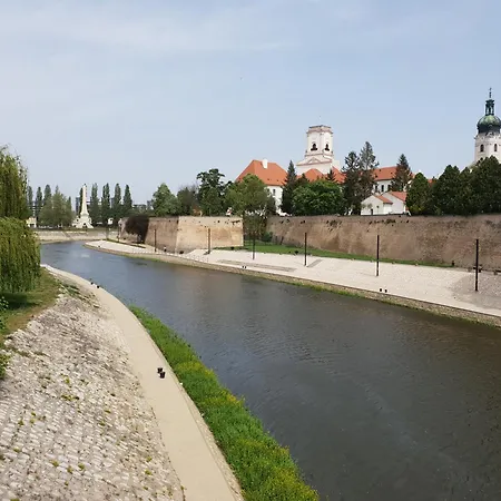 Apartament Loft Apartman Győr